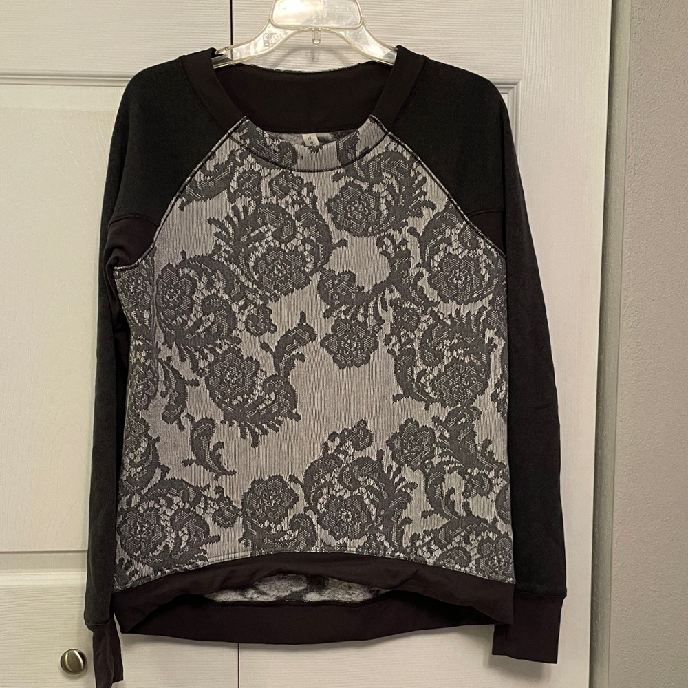 LULULEMON Fleet Street Pullover Sweatshirt Crewneck Top Floral Paisley Lace Look